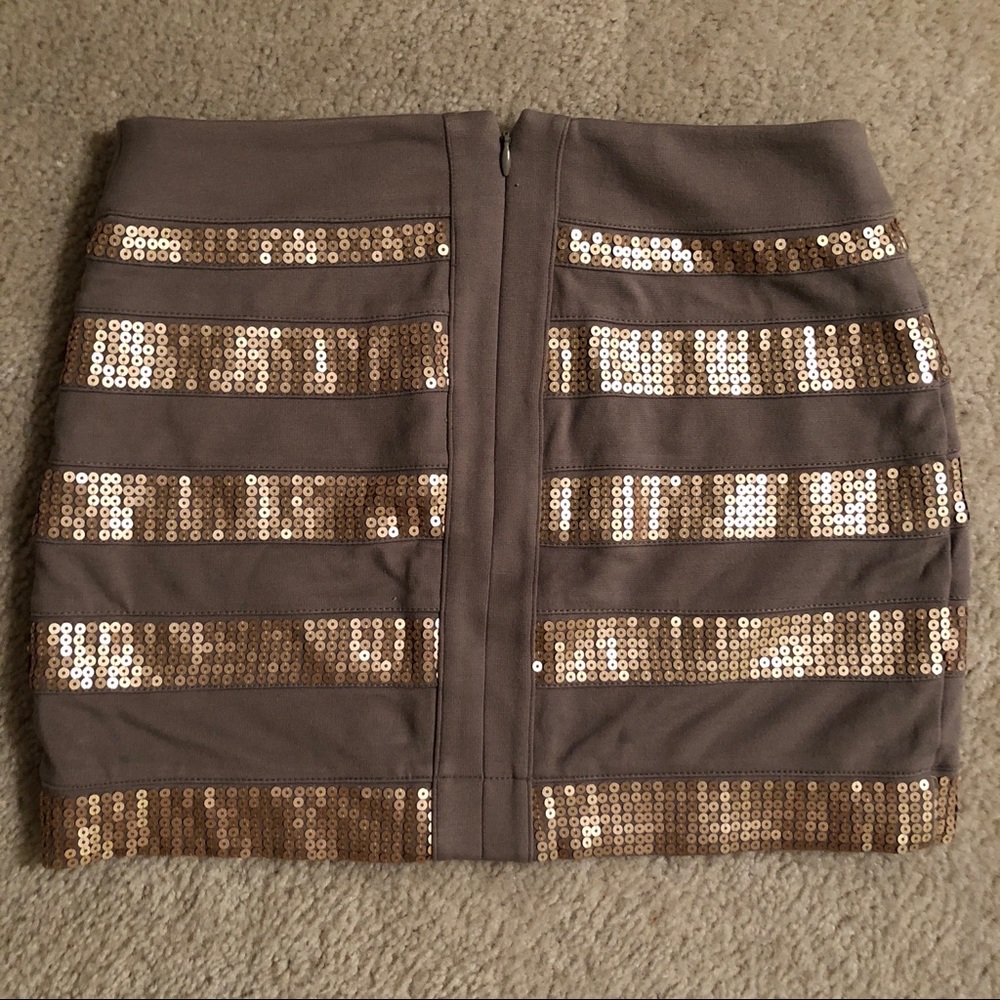 🛍 EUC Express Mini Skirt (0) - Picture 2 of 3